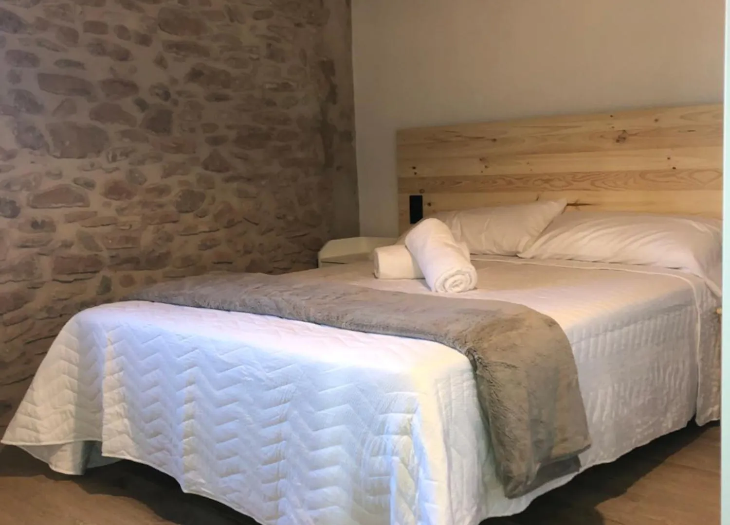 Masia El Bosquet San Bartolome del Grau Chalet